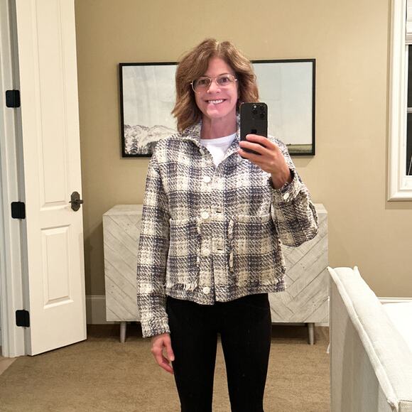 BLANKNYC Once In A Lifetime Cropped Shacket S - Picture 5 of 12